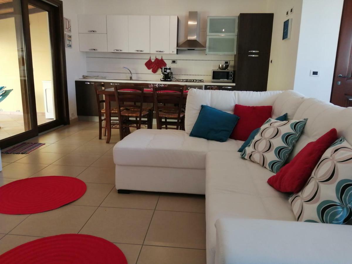 Appartement Casa Il Cortile Fiorito à Tortolì Extérieur photo