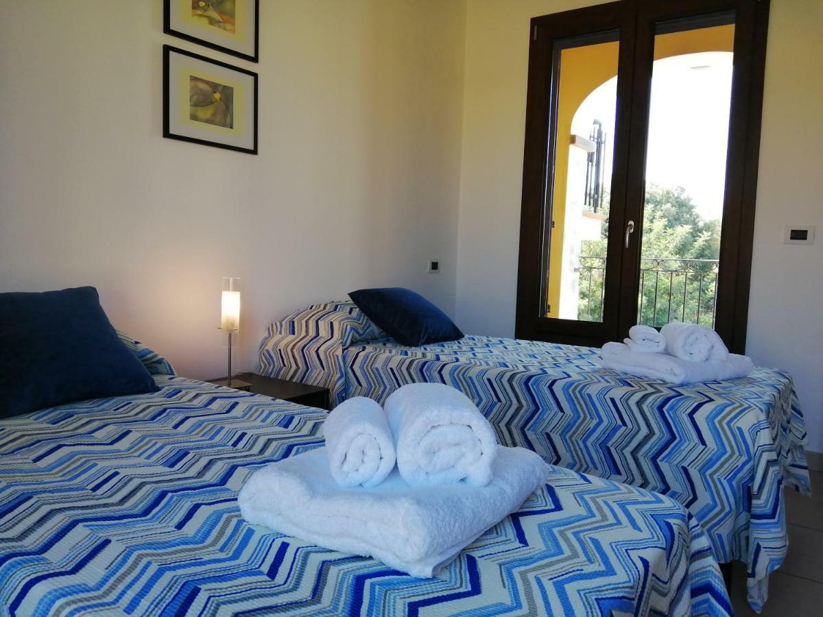 Appartement Casa Il Cortile Fiorito à Tortolì Extérieur photo